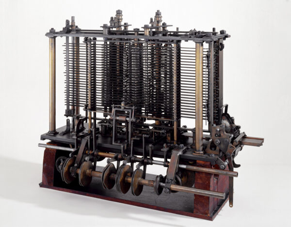 Ein Foto einer alten Maschine, der Analytical Engine.